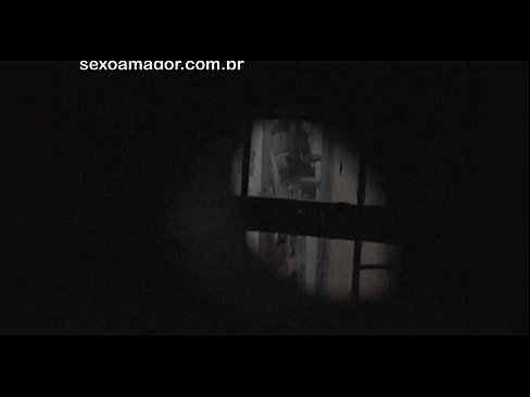 ❤️ Blondiin saab salaja videolevi naabruskonna voyeuri poolt peidetud õõnsate telliskivide taha peidetud ☑ Koduporno at us et.shufflesex.ru