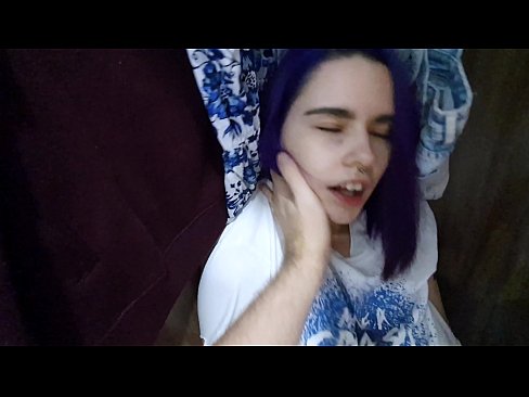 ❤️ Leidsin oma õe kapist ja aitasin tal cumida ☑ Koduporno at us et.shufflesex.ru