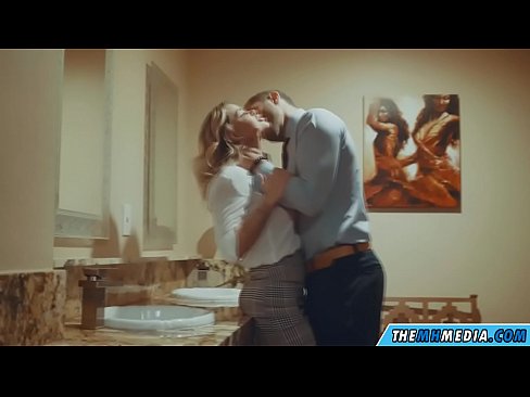 ❤️ Kui rinnakas blondiin võrgutab sind avalikus tualettruumis ☑ Koduporno at us et.shufflesex.ru